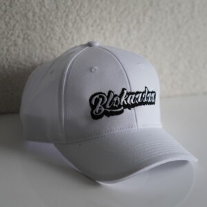 Snap-back Hat white ‘Blokaadaa’